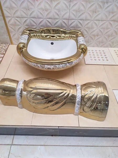 روشویی طلایی پایه دار کوتینگی طرح هندی