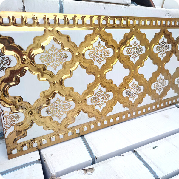 کاشی بین کابینت السانا طلایی در اصفهان