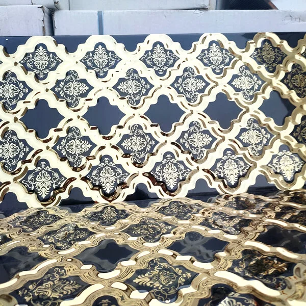 کاشی بین کابینت مشکی طلایی کوتینگی سایز 60*30